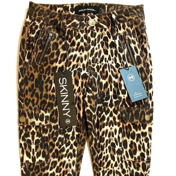 NEW SOFT Ashley Mason Cargo Skinny Leopard Print Pants 30” waist Pockets! - Picture 3 of 8